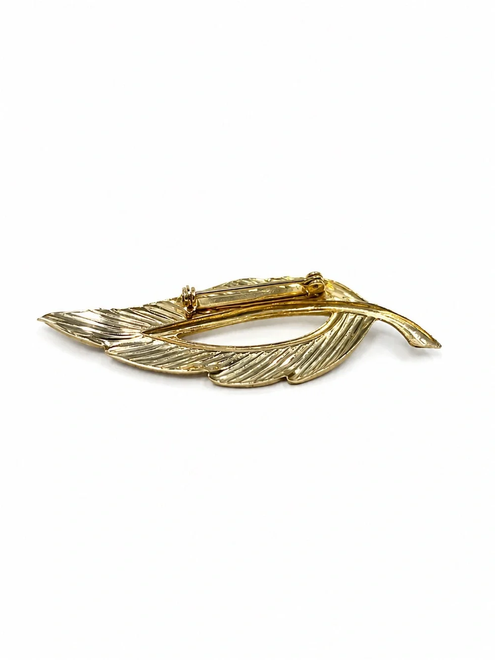 Vintage Gold Tone Leaf Brooch Pin Textured Openwork